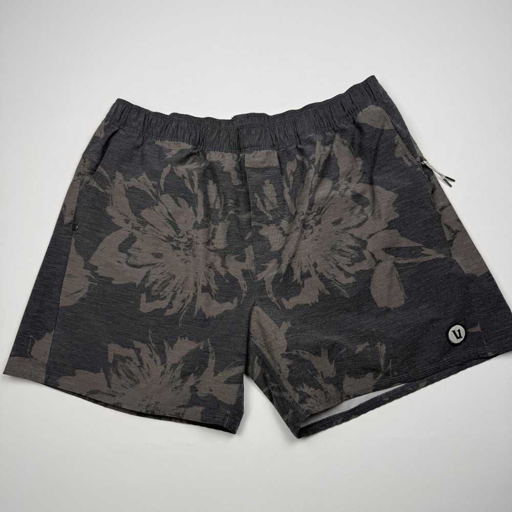 Vuori Cape Shorts Mens Large Gray Floral Athletic 5 Inseam Pockets